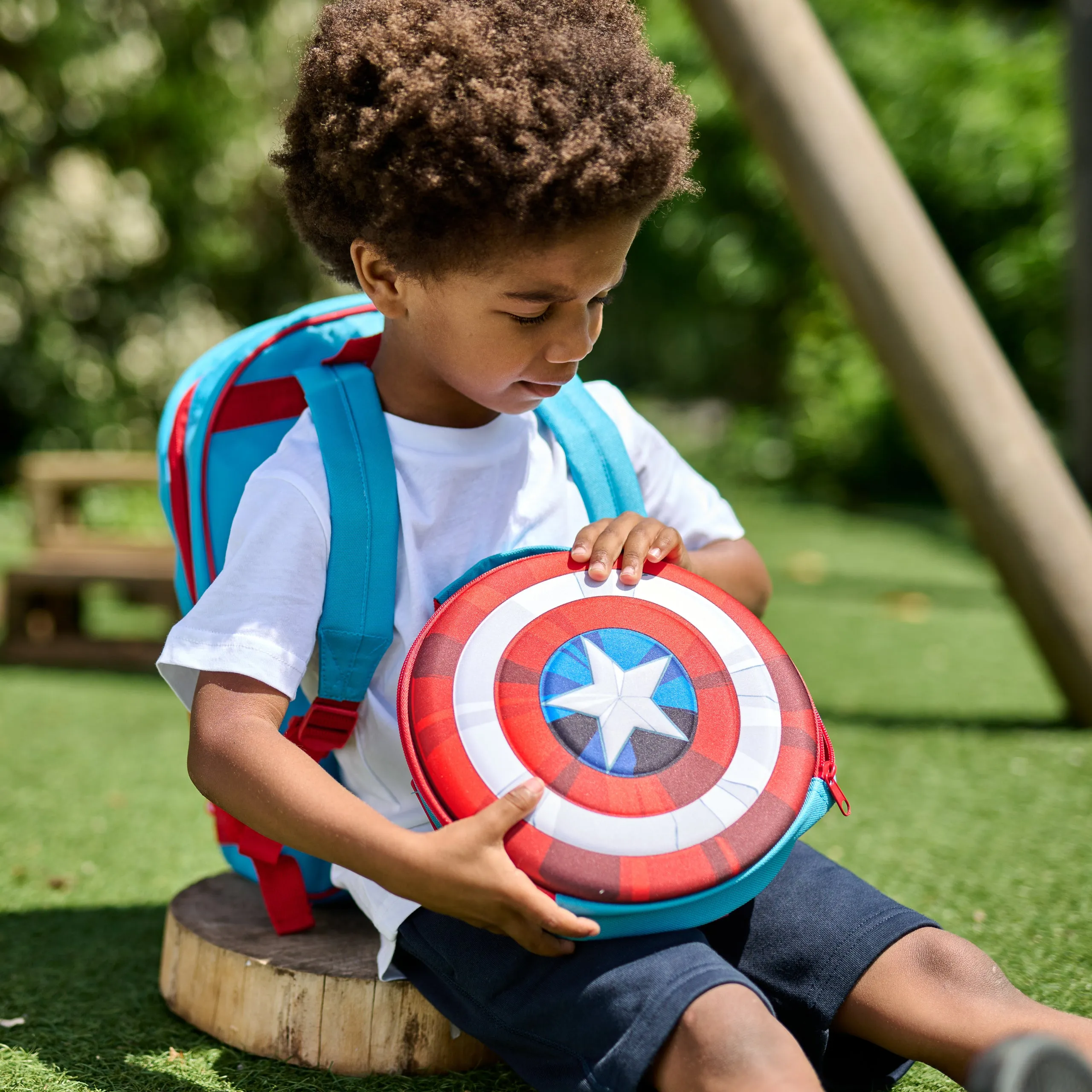 Captain America Backpack and Lunch Bag Set