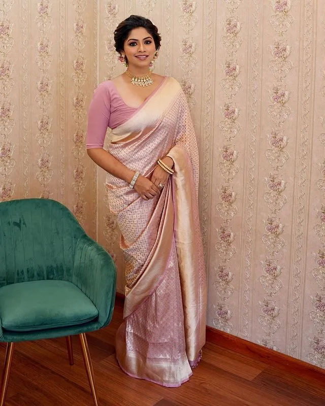 Excellent Baby Pink Soft Silk Saree With Effervescent Blouse Piece