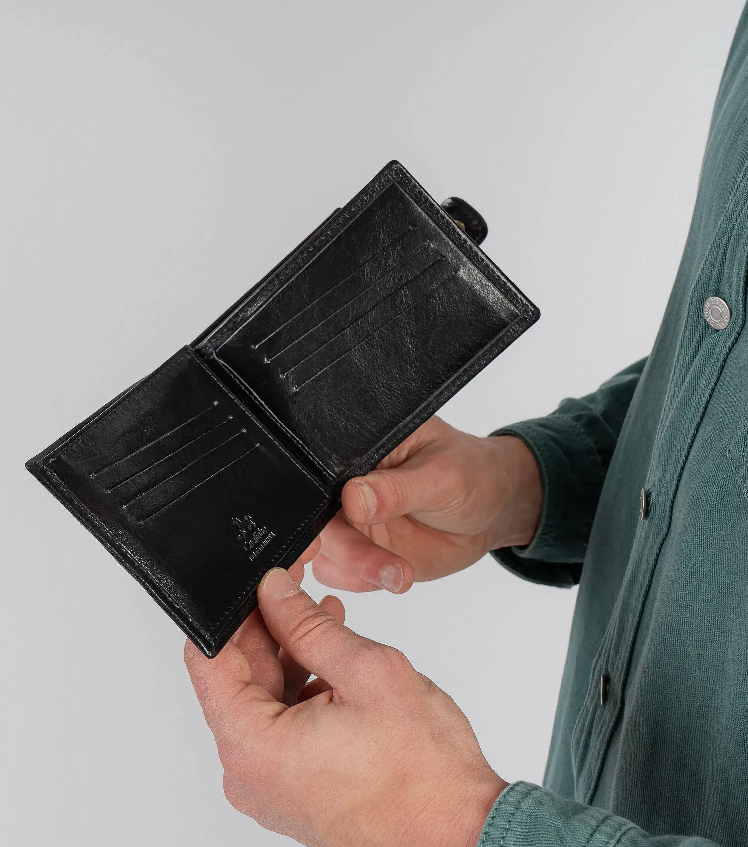 Men's Trifold Leather Wallet