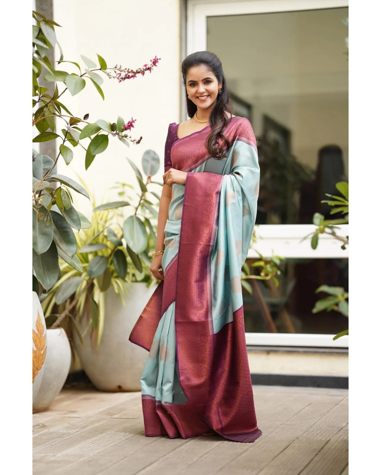 Sempiternal Sky Soft Silk Saree With Denouement Blouse Piece